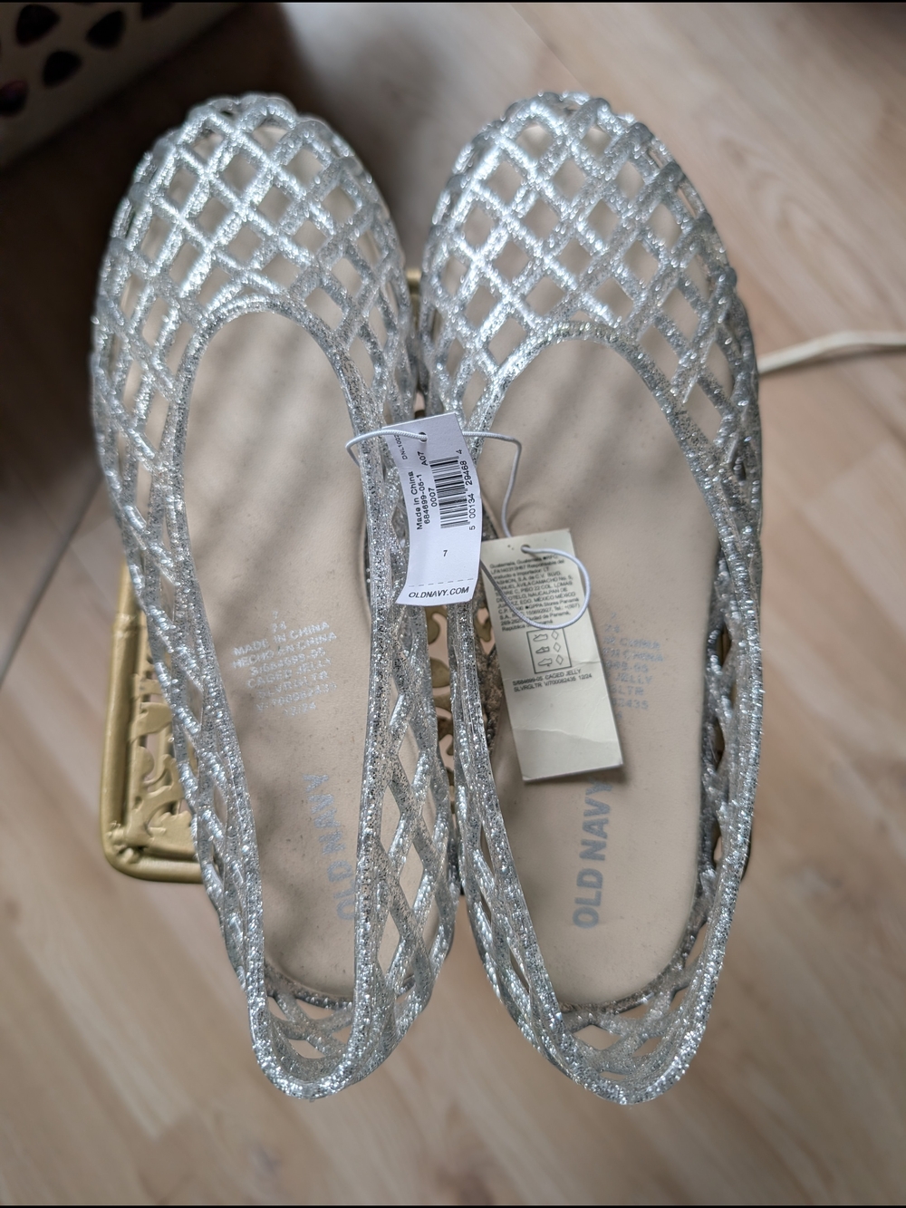 NWT Old Navy Silver Glitter Jelly Flats 7